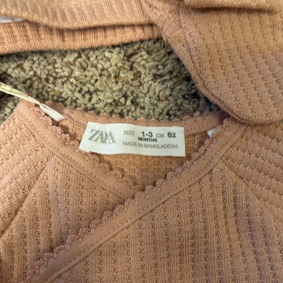 NWT Zara Pink 2 piece 1-3 Baby Girl Long Sleeve Top with Footed Pants - Picture 3 of 5